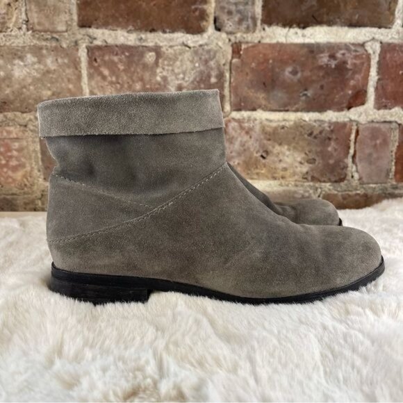 Eileen Fisher Gray Suede Ankle Booties Boots Sz 8.5 - Picture 1 of 7